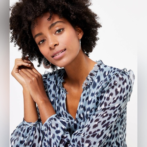 Loft Petite Leopard Print Ruffle Sleeve Blouse size MP - Picture 3 of 12